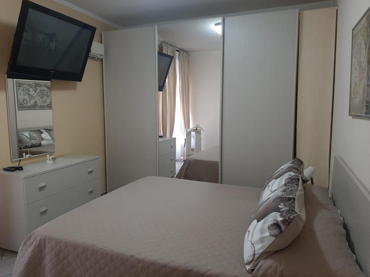 Holiday House Nellina Boscoreale Bagian luar foto